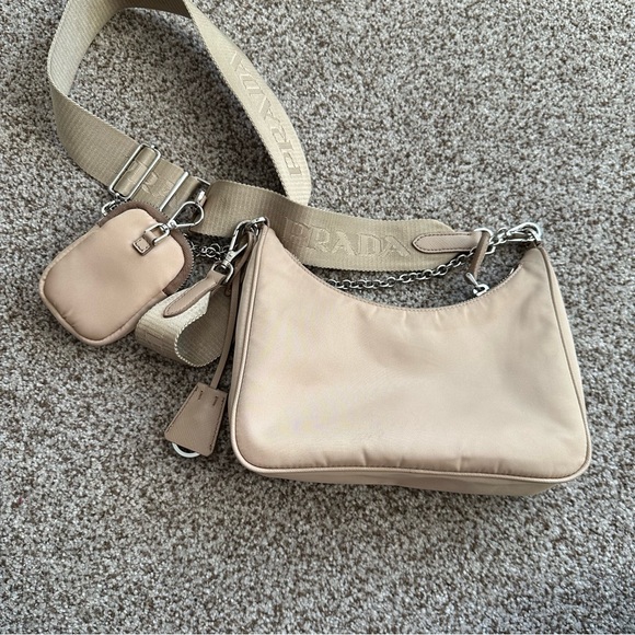 Prada nylon re-edition 2005 - Picture 2 of 13